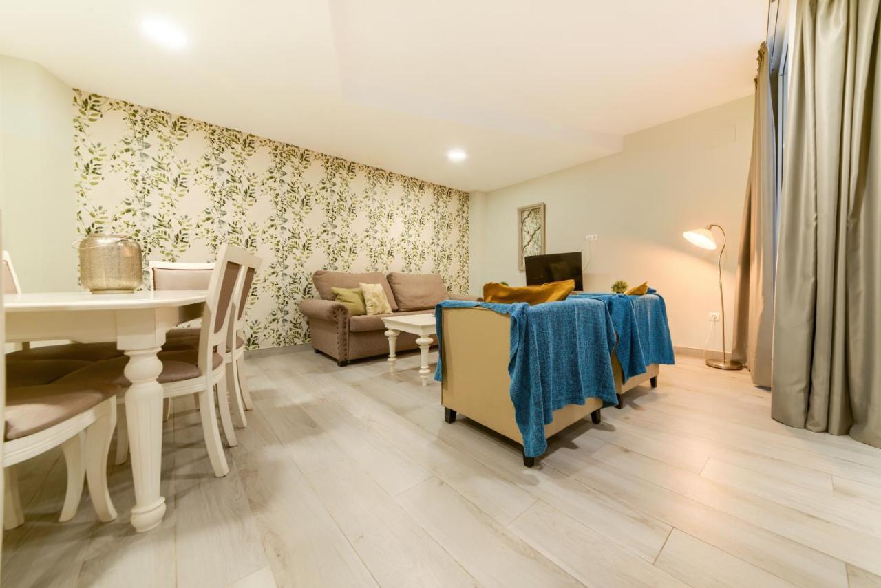 Holidays2Malaga Suites מראה חיצוני תמונה