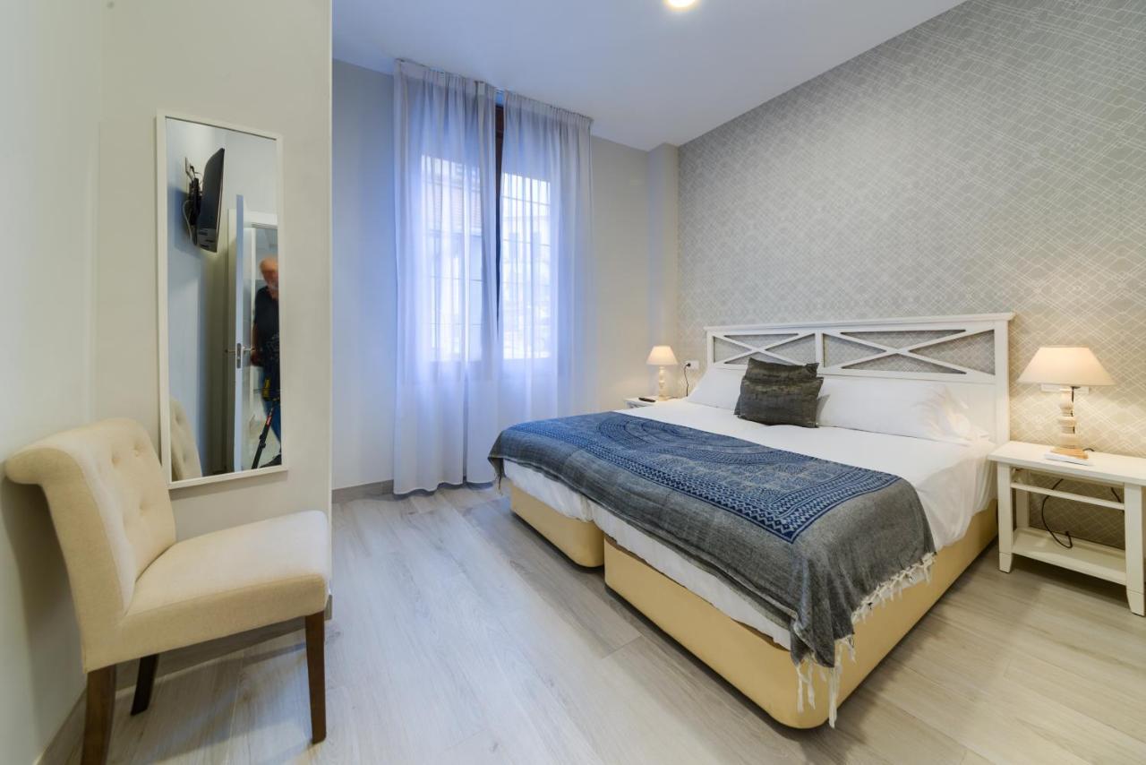 Holidays2Malaga Suites מראה חיצוני תמונה