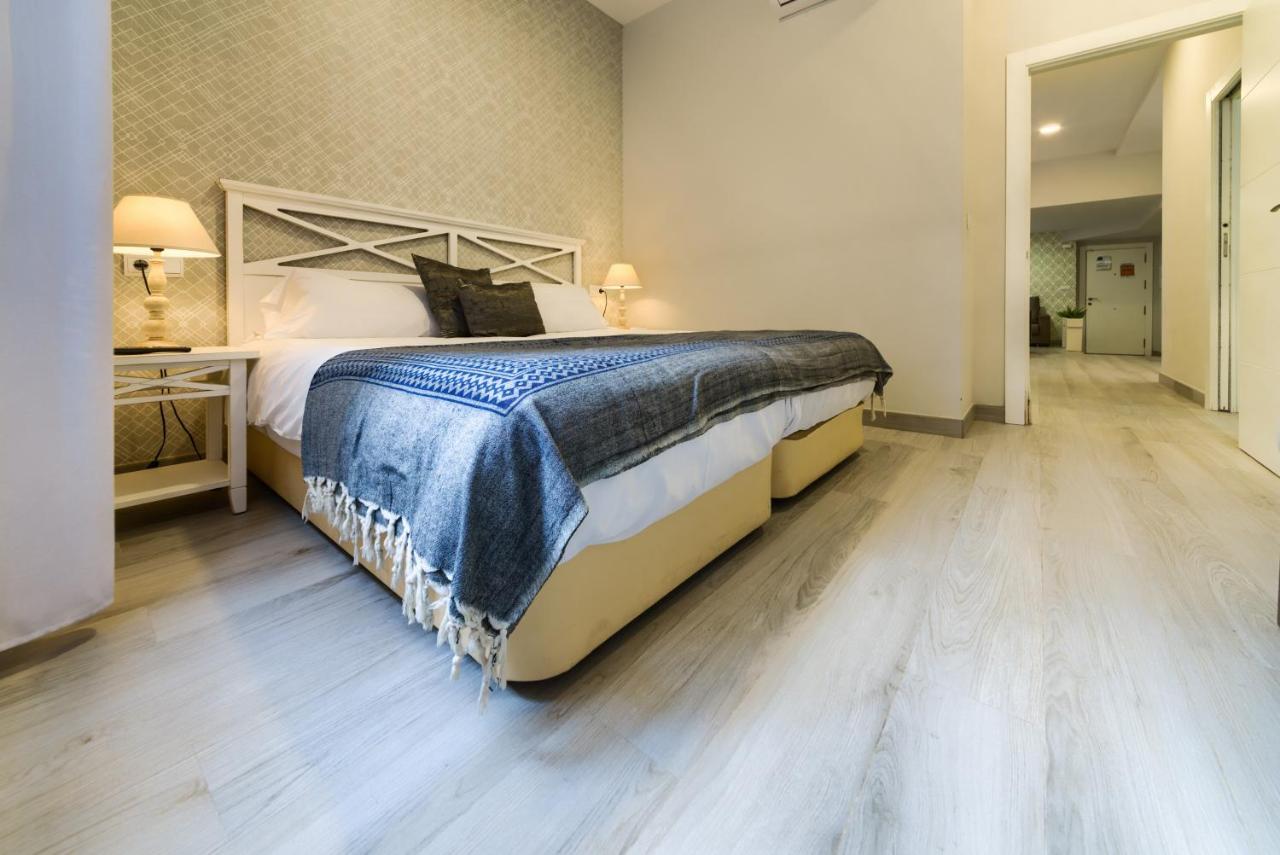 Holidays2Malaga Suites מראה חיצוני תמונה