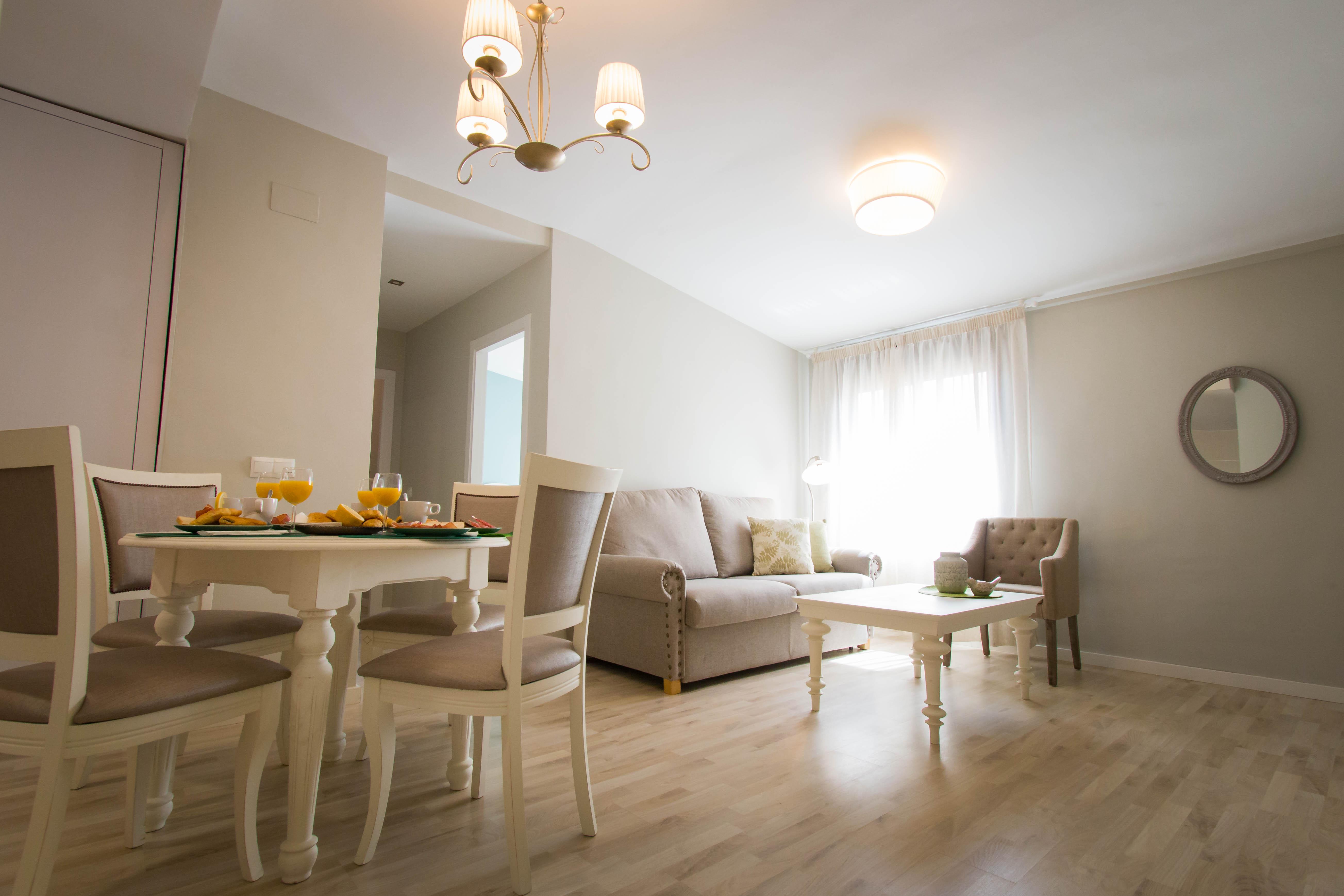 Holidays2Malaga Suites מראה חיצוני תמונה